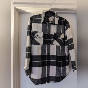 NWT Thread & Supply Women's Black/White Plaid Flannel Button Down Shirt, Small